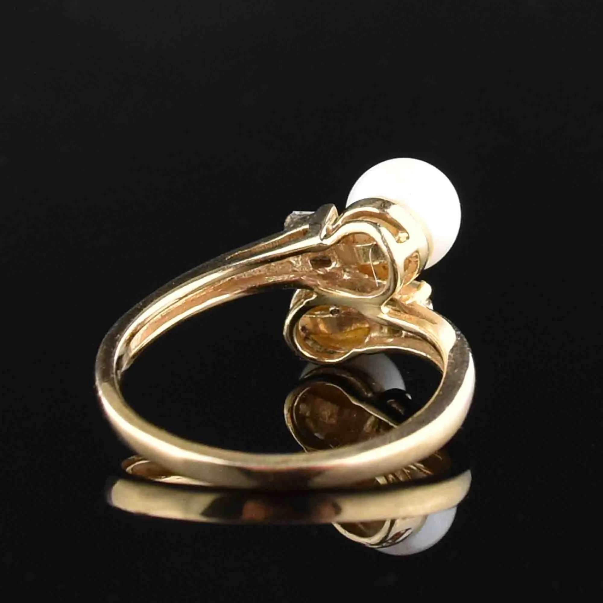 Toi et Moi Pearl Diamond Bypass Ring in 14K Gold