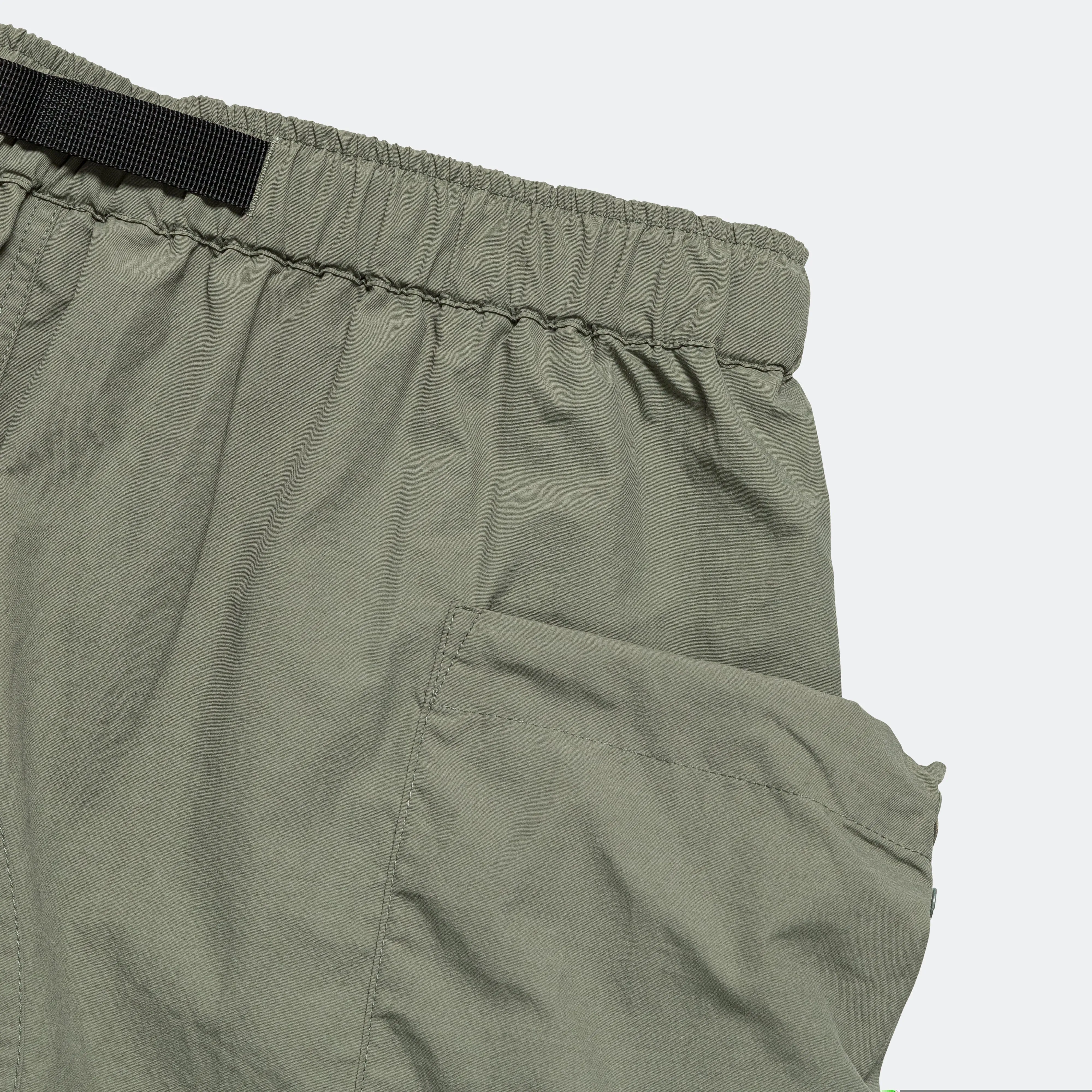 3D Pocketed Belted Shorts Olive