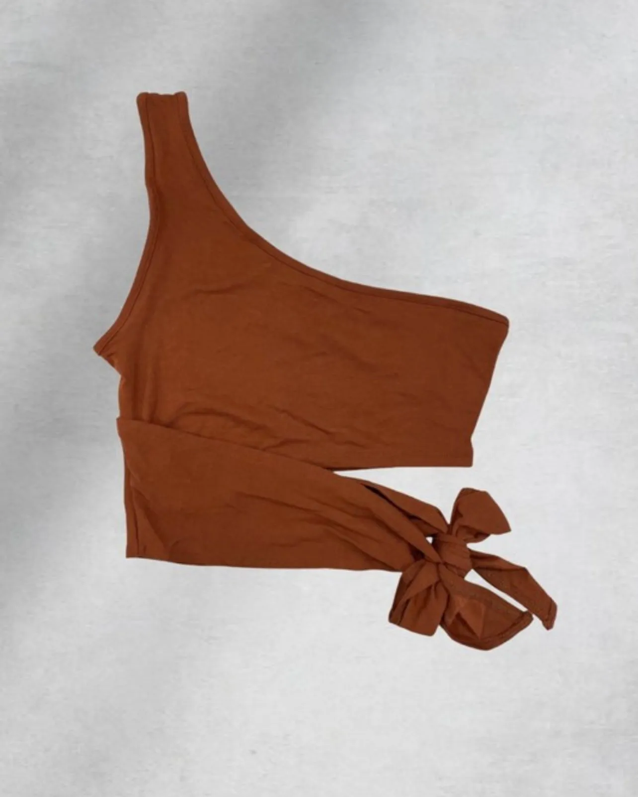 Asymmetric Brandy Top