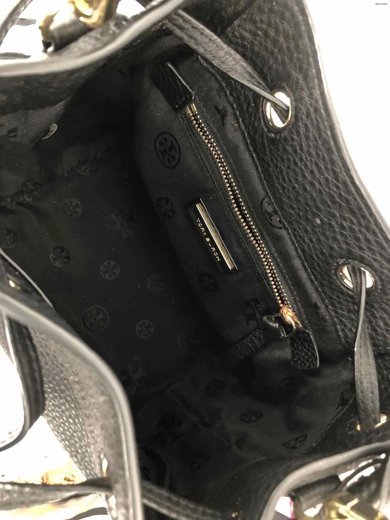 Black Pebbled Leather Pre Loved Purse by TORY BURCH