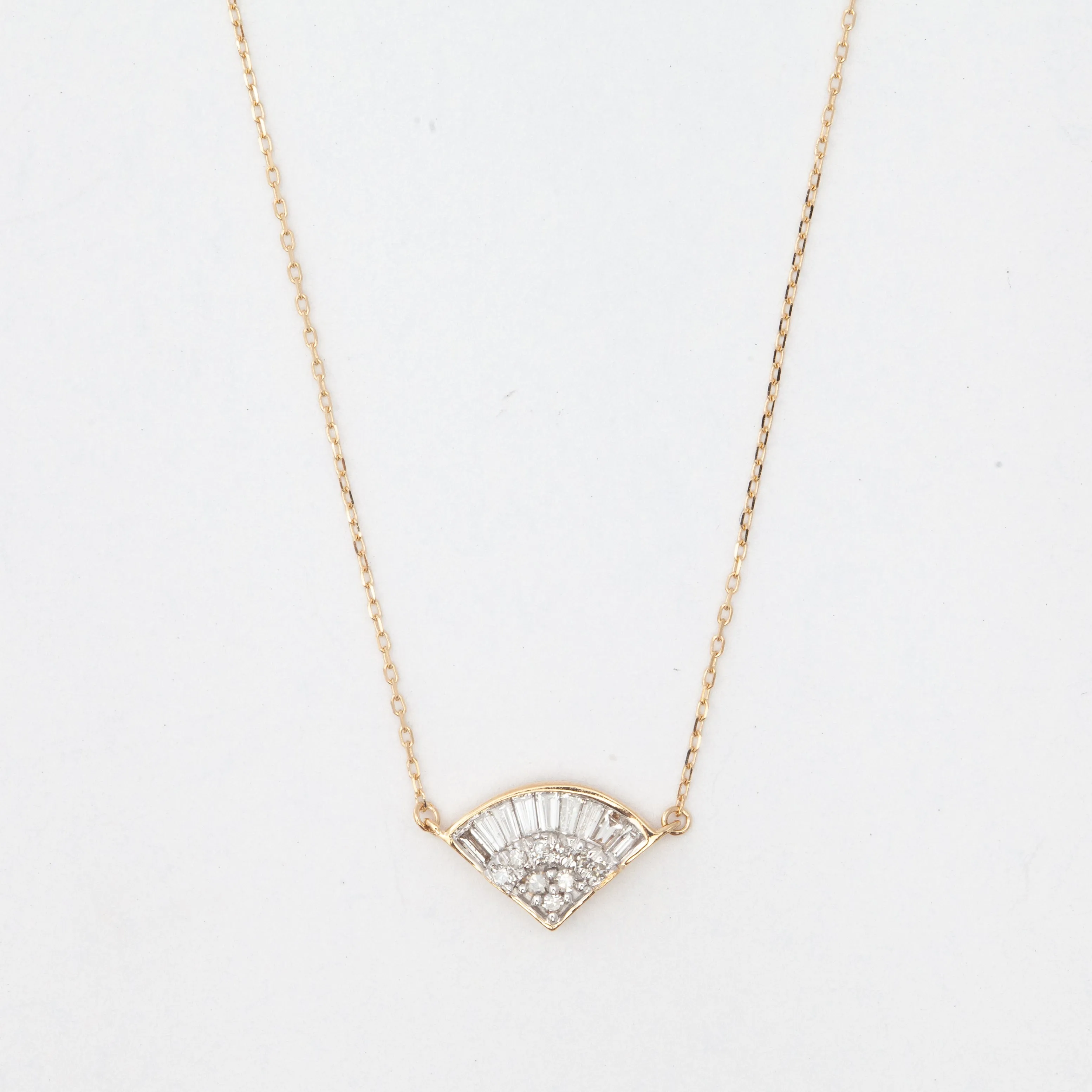 Deco Fan Necklace