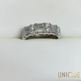 Round Brilliant & Baguette Cut Diamond Band