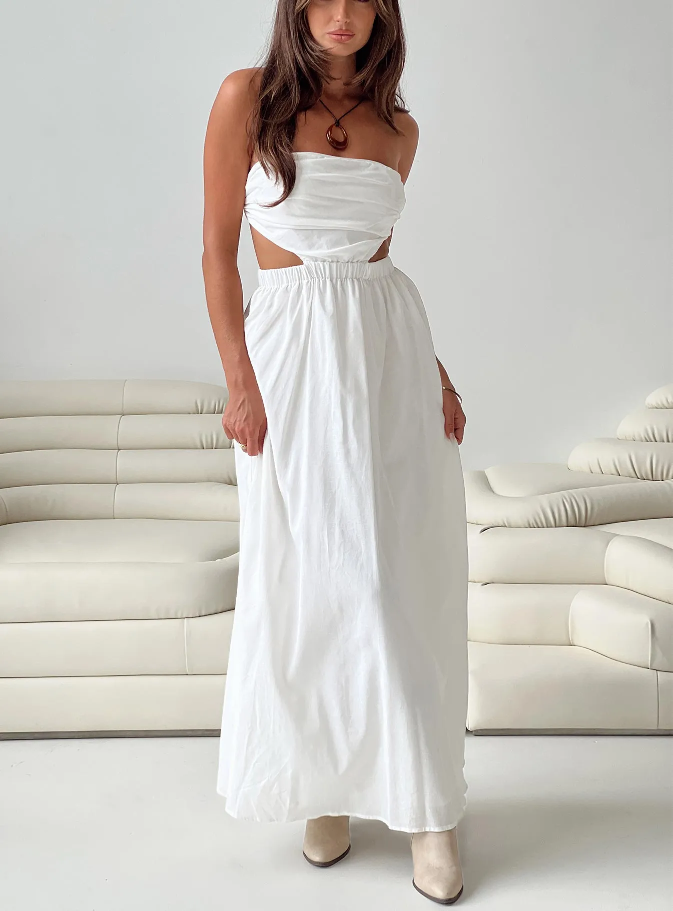 Jessia Maxi Dress in White