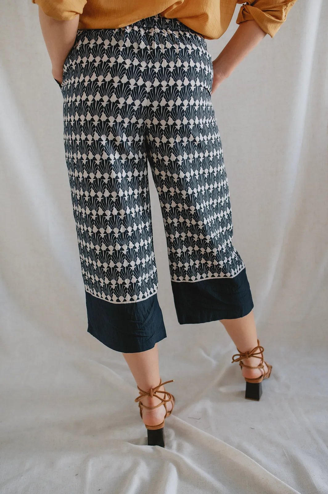 Shell Geo Border Culottes